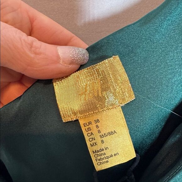 H&M Deep Green Silky One Shoulder Top. Size 8. NWT. - Picture 5 of 11